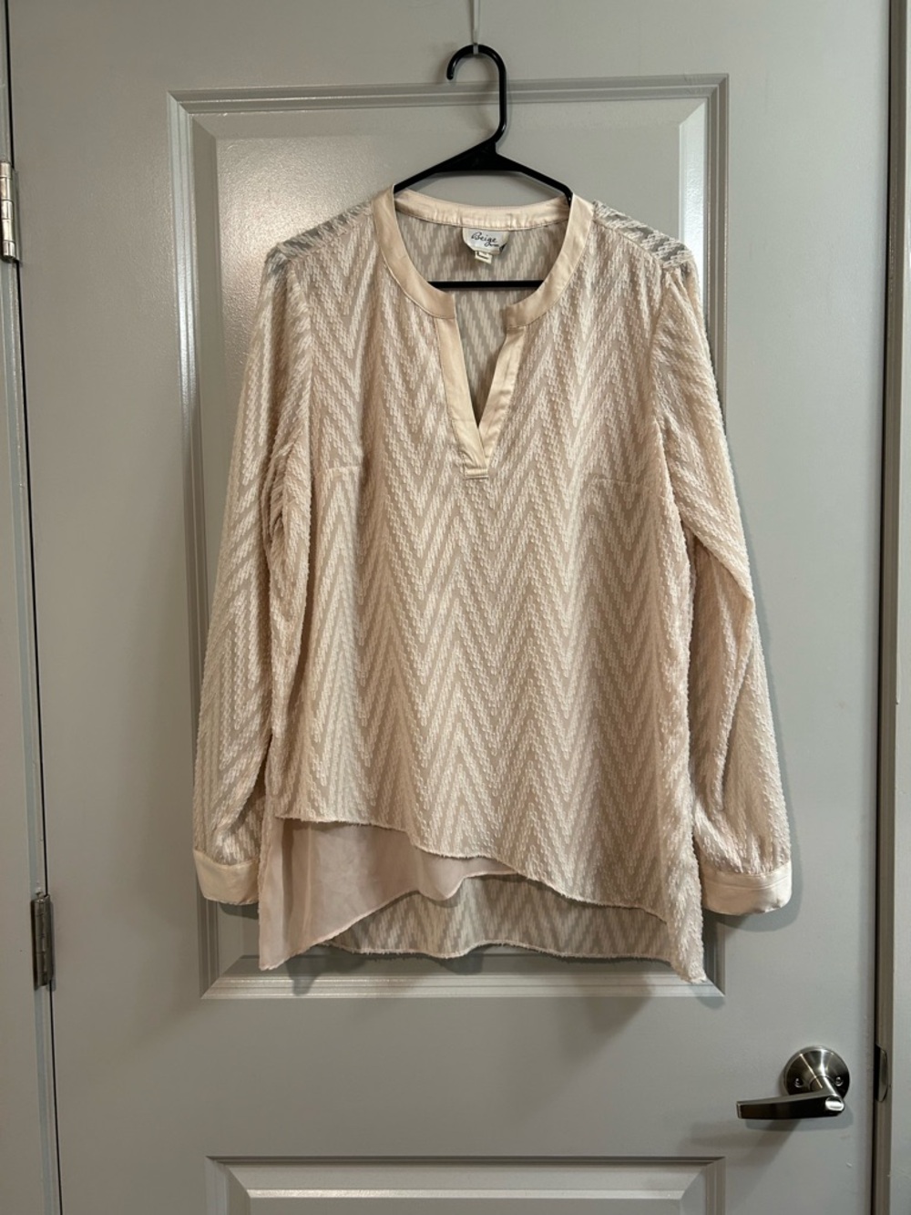Beige by eci Cream Chevron V-Neck Long Sleeve Top